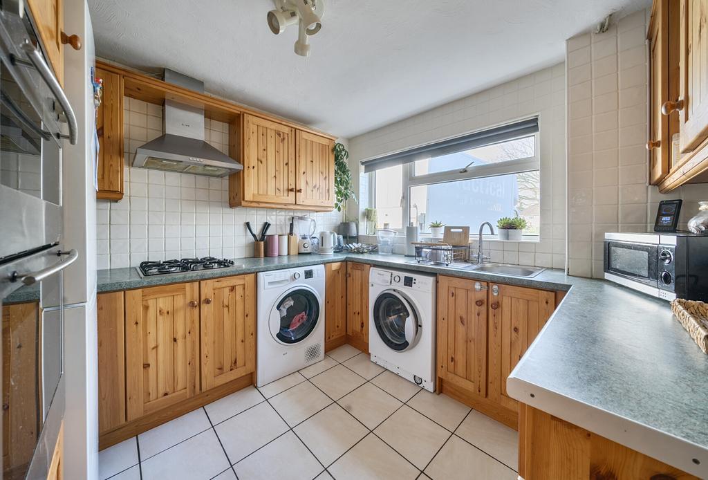 1423932-10-69afff...