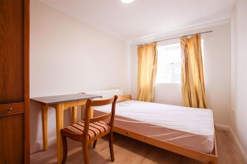 1 bedroom in a house share to rent, Ainsworth Place, Cambridge CB1