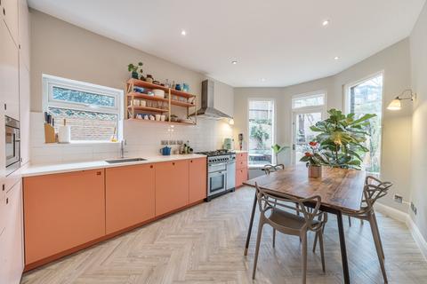 4 bedroom terraced house for sale, Harcourt Road, London, N22