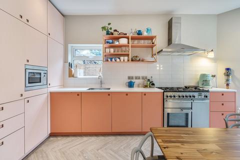 4 bedroom terraced house for sale, Harcourt Road, London, N22