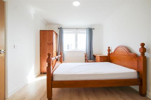 1 bedroom in a house share to rent, Ainsworth Place, Cambridge CB1