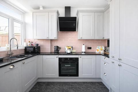 3 bedroom terraced house for sale, Percy Road, Mitcham CR4