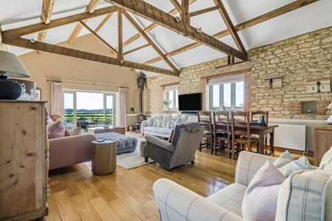 3 bedroom barn conversion for sale, 4 South Street, Caulcott, OX25