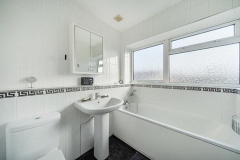 2 bedroom apartment for sale, Fairby Road, Lee