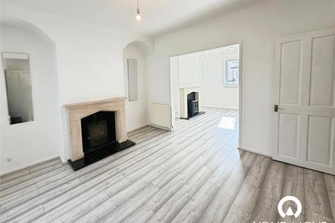 2 bedroom terraced house to rent, Luton Road, Kent ME4