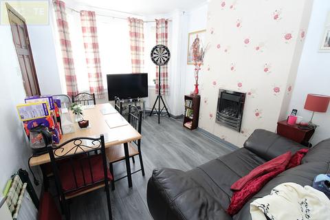 4 bedroom semi-detached house for sale, Davyhulme Road, Stretford, Manchester