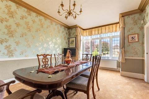 undefined, Bath Road, Saltford, Bristol