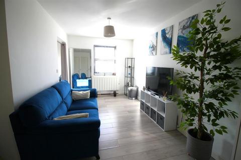 1 bedroom flat to rent, Priory Avenue, High Wycombe HP13