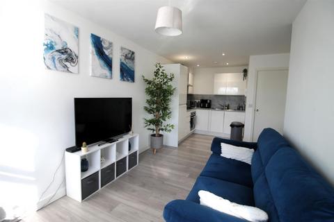 1 bedroom flat to rent, Priory Avenue, High Wycombe HP13