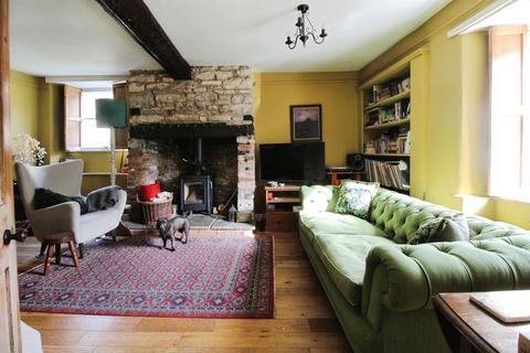 undefined, High Street, Cricklade, SN6