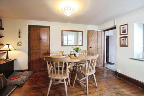 undefined, High Street, Cricklade, SN6