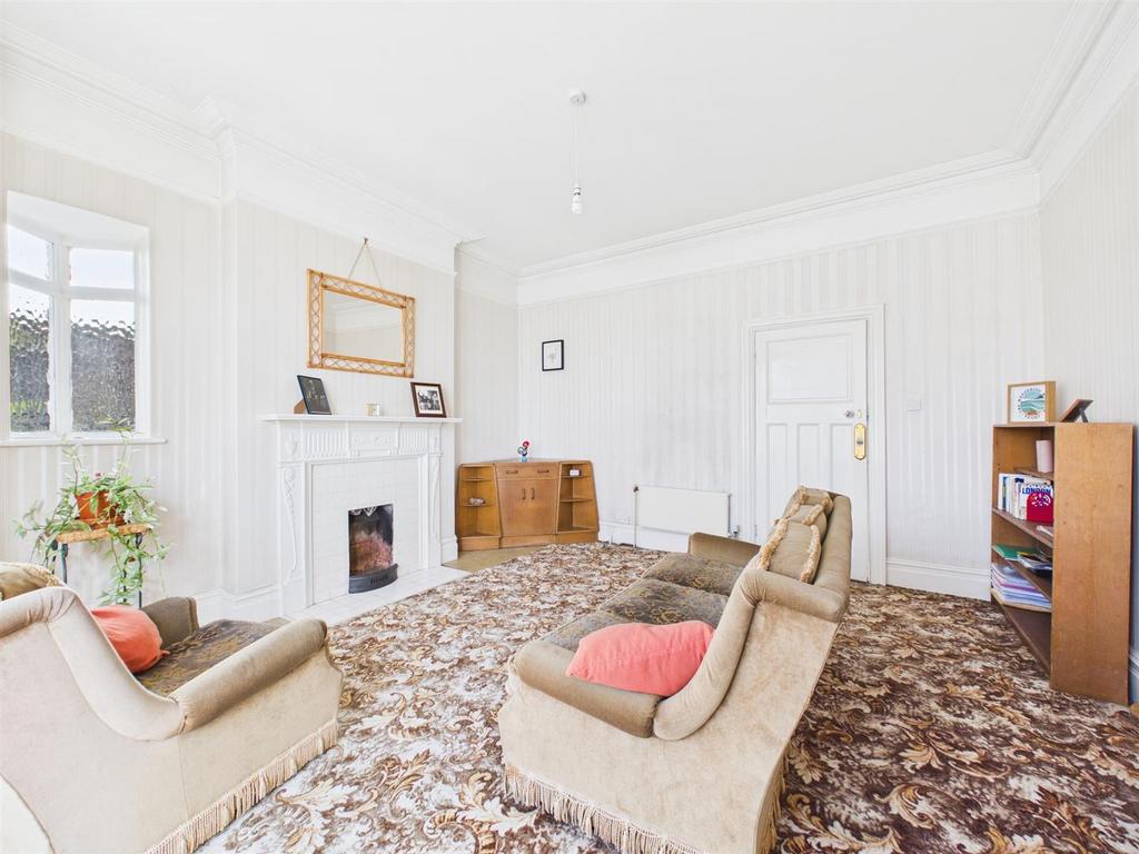 CAM02885 G0-PR0585-STILL017.jpg