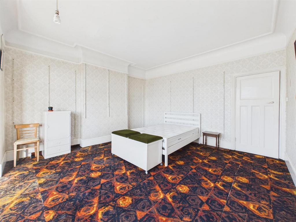 CAM02885 G0-PR0585-STILL026.jpg