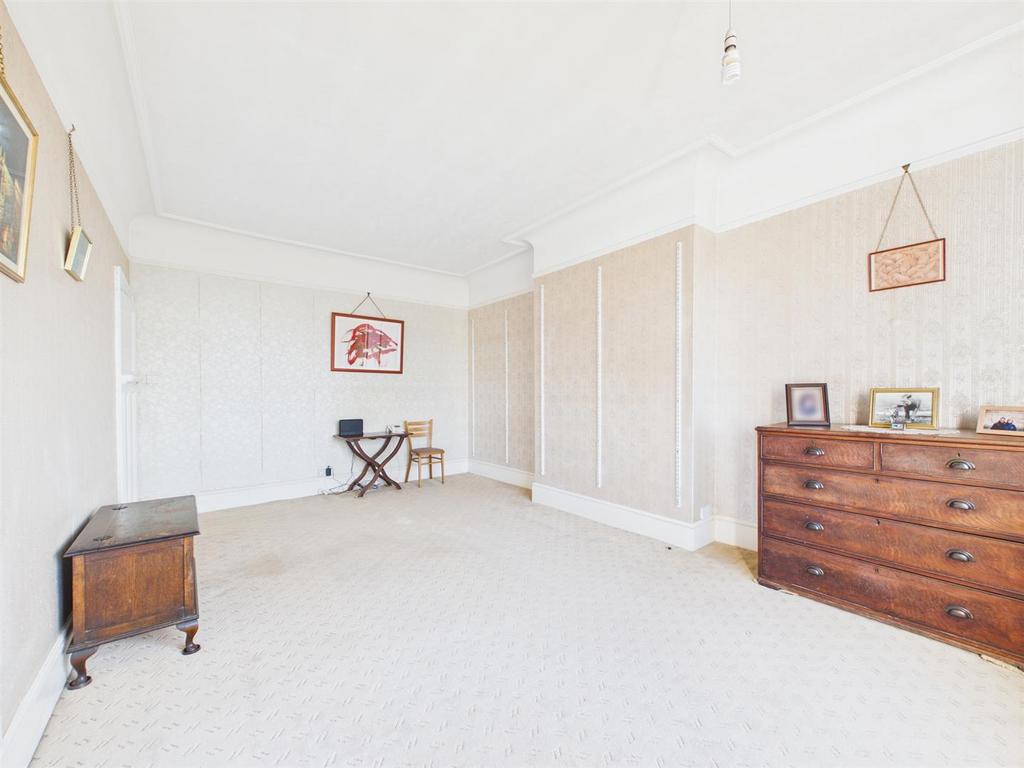 CAM02885 G0-PR0585-STILL024.jpg