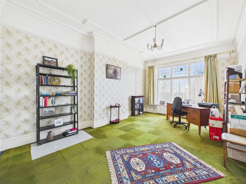 CAM02885 G0-PR0585-STILL011.jpg