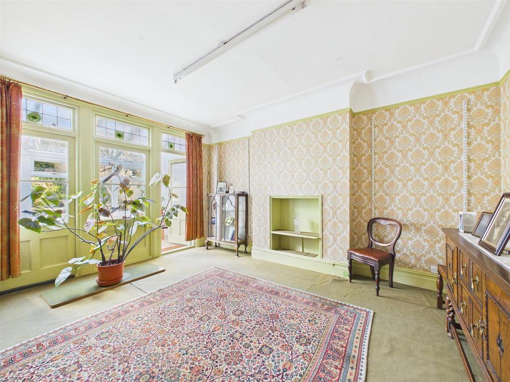 CAM02885 G0-PR0585-STILL010.jpg