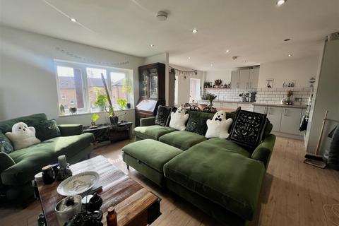 2 bedroom apartment for sale, Station Road, Stretford, Manchester