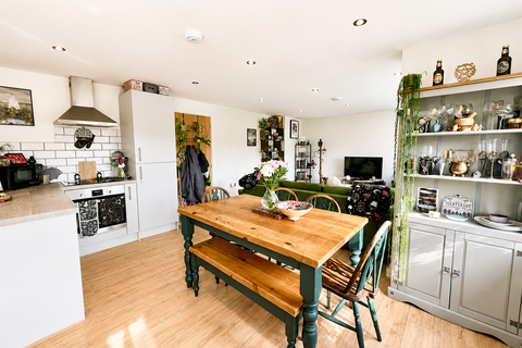 2 bedroom apartment for sale, Station Road, Stretford, Manchester