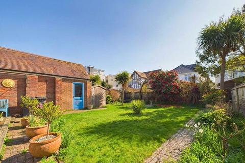 4 bedroom detached house for sale, Grand Avenue, Southbourne, Bournemouth, Dorset, BH6