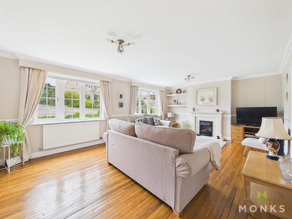 CAM01420 G0-PR0859-STILL010.jpg