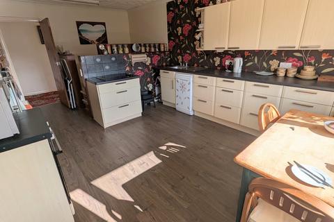 3 bedroom bungalow for sale, Pen Y Bryn, Cwmllynfell, Neath Port Talbot.