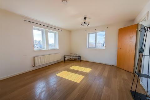 1 bedroom apartment to rent, Clos Dewi Sant, Cardiff CF11