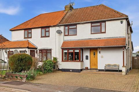 3 bedroom detached house for sale, Tatsfield Avenue, Essex, EN9