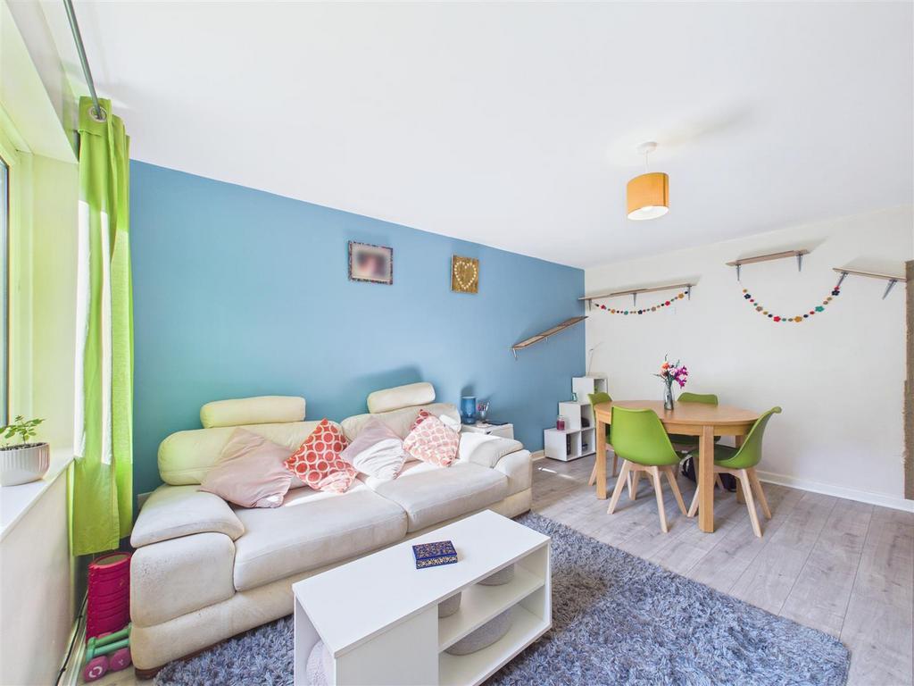 CAM05663 G0-PR0111-STILL004.jpg