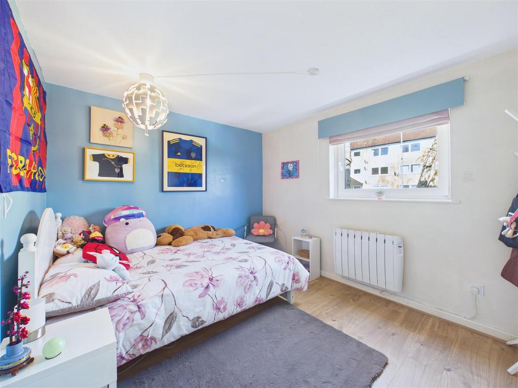 CAM05663 G0-PR0111-STILL020.jpg