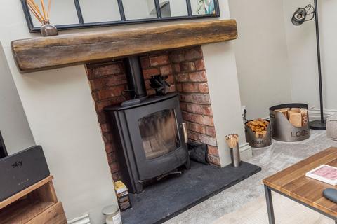 2 bedroom terraced house for sale, Runcorn Road, Moore, WA4