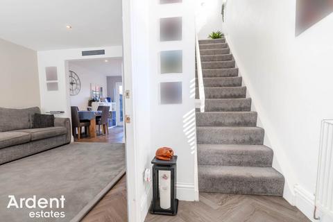 3 bedroom semi-detached house for sale, Rowan Drive, Heybridge