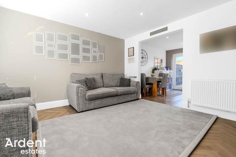 3 bedroom semi-detached house for sale, Rowan Drive, Heybridge