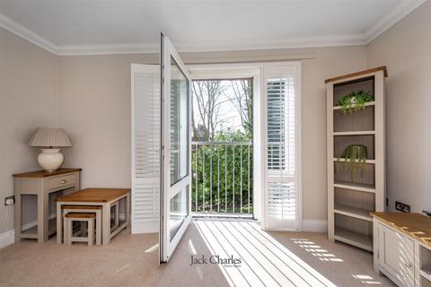 2 bedroom apartment for sale, Rowhill Road, Swanley