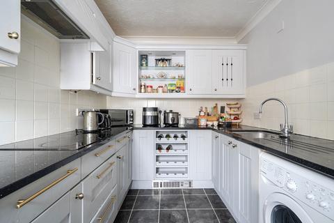 2 bedroom flat for sale, East Walls, Sharp Garland House East Walls, PO19