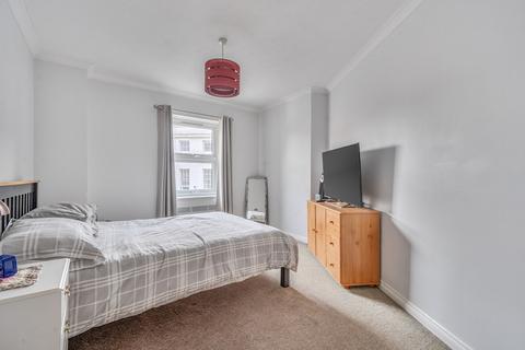 2 bedroom flat for sale, East Walls, Sharp Garland House East Walls, PO19