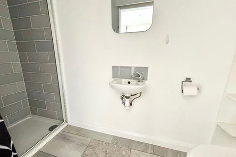 undefined, Long Lane, Staines-upon-Thames, TW19