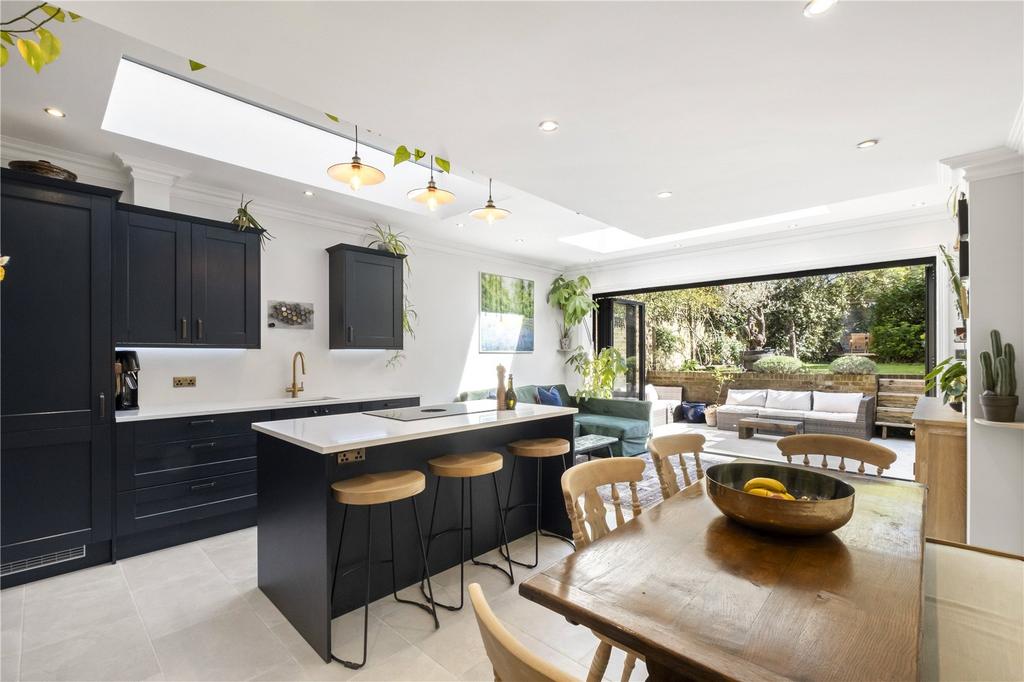 Kitchen/Reception
