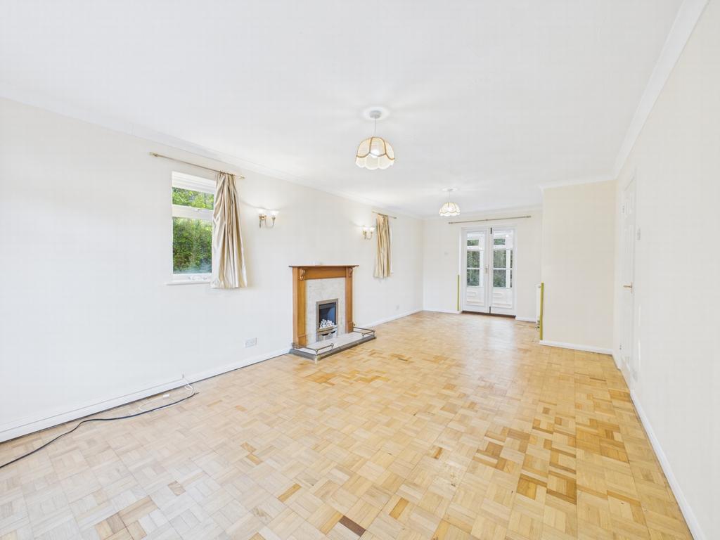 Sitting room 4