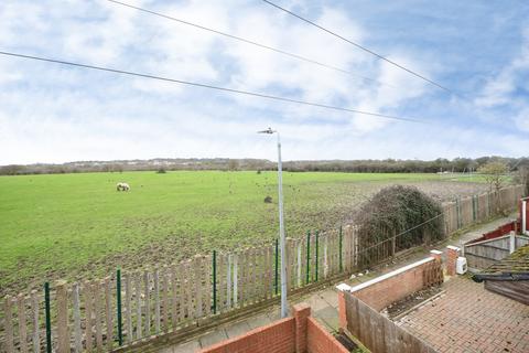 undefined, Chigwell View, Romford, RM5