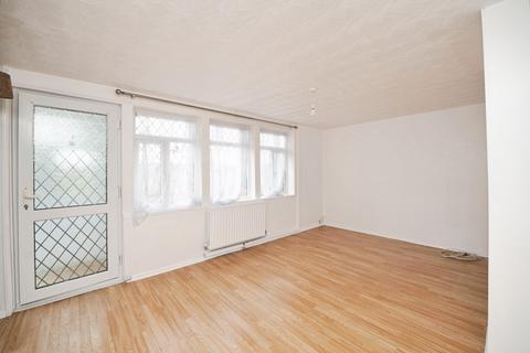 undefined, Chigwell View, Romford, RM5