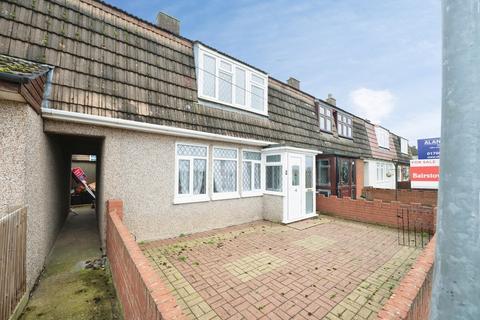 undefined, Chigwell View, Romford, RM5