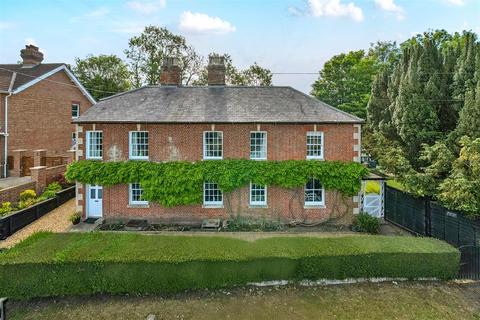 undefined, Devizes Road, Potterne