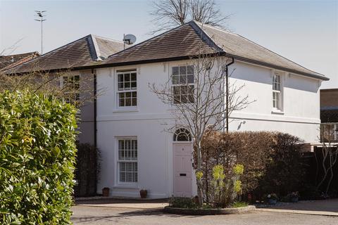 undefined, Churchill Close, Redhill