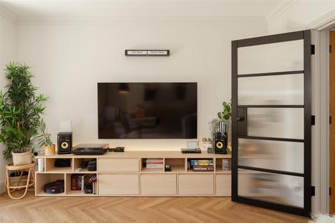 undefined, Churchill Close, Redhill