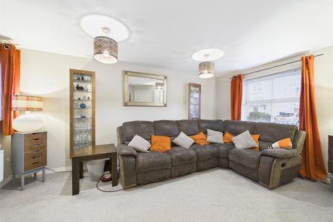 3 bedroom detached house for sale, Fauld Drive Kingsway, Quedgeley, Gloucester, Gloucestershire, GL2