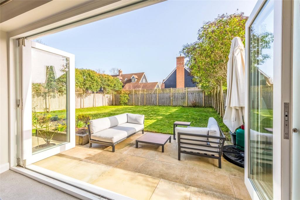 Sitting Room Bi Fold