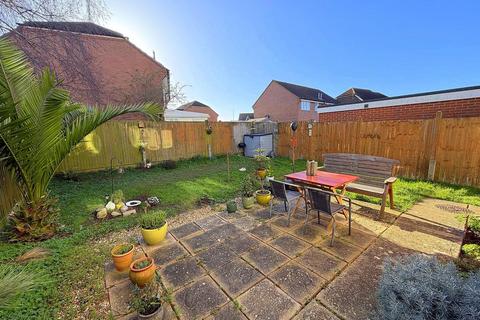 3 bedroom semi-detached house for sale, Chyngton Close, Eastbourne