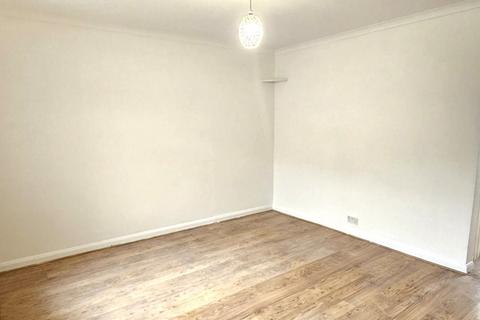 undefined, Thirlmere Avenue, Tilehurst, Reading, RG30