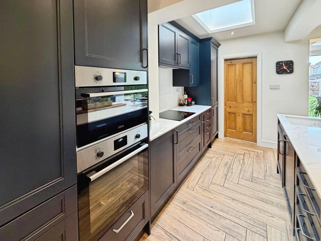 2b1c216d-E-4 FD1-9 A56-B98 D8746 CD87-1286-00000090091