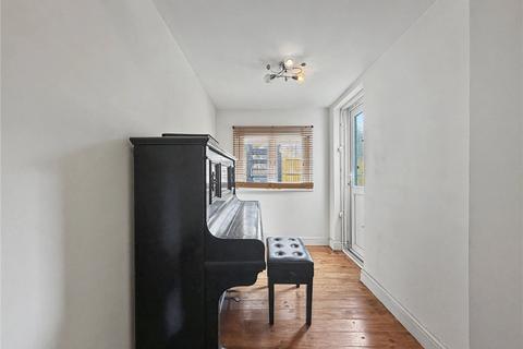 2 bedroom flat for sale, Pleasant Row, Brompton, Kent, ME7